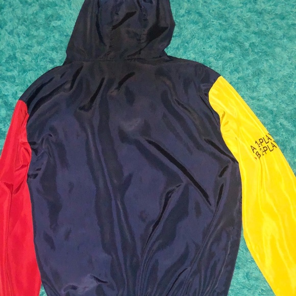WindBreaker - Picture 2 of 3